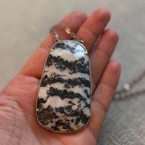 Elegant Black and White Pendant Necklace